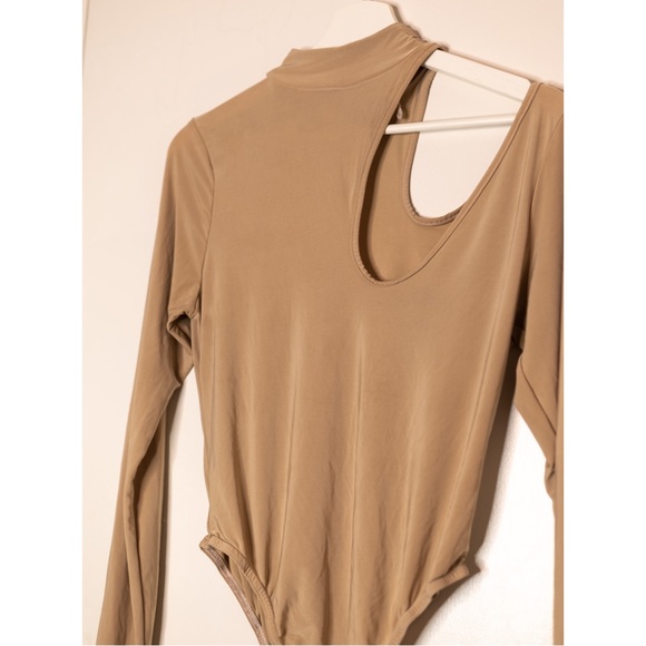 PrettyLittleThing Slinky Cut Out Bodysuit - US10 - Picture 2 of 4